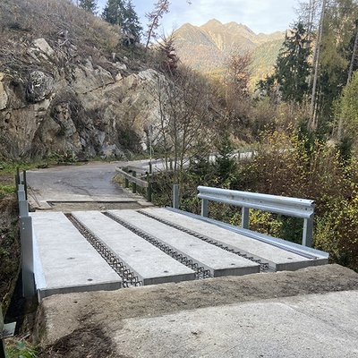 Brückenträger mit T-Querschnitt von SW Umwelttechnik